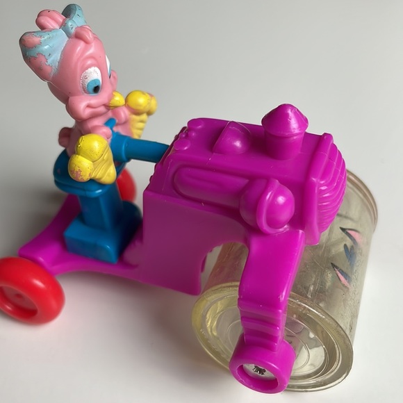 Vintage 1992 Tiny Toon Adventures Sweetie Bird Warner Bros McDonald’s Push Toy - Picture 9 of 14
